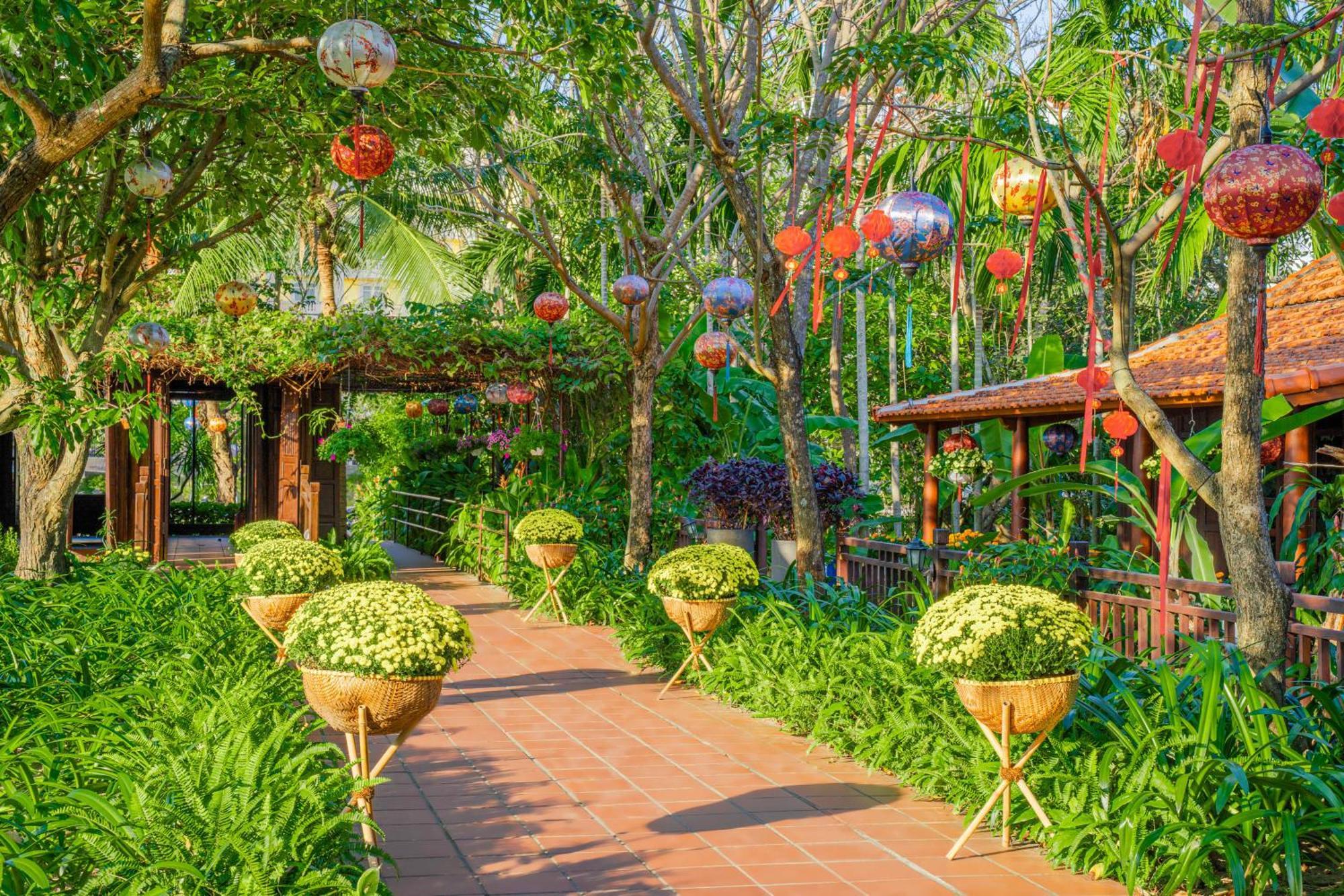Rivertown Hoi An Resort & Spa Kültér fotó The path of the resort